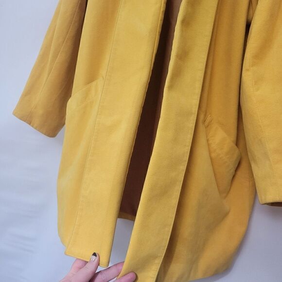 80s Retro Yellow Faux Suede Coat - Picture 12 of 16